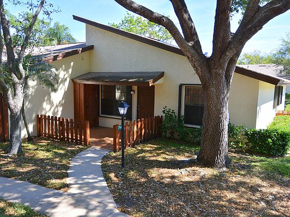 2nd image of 7940 SE Villa Circle #2704