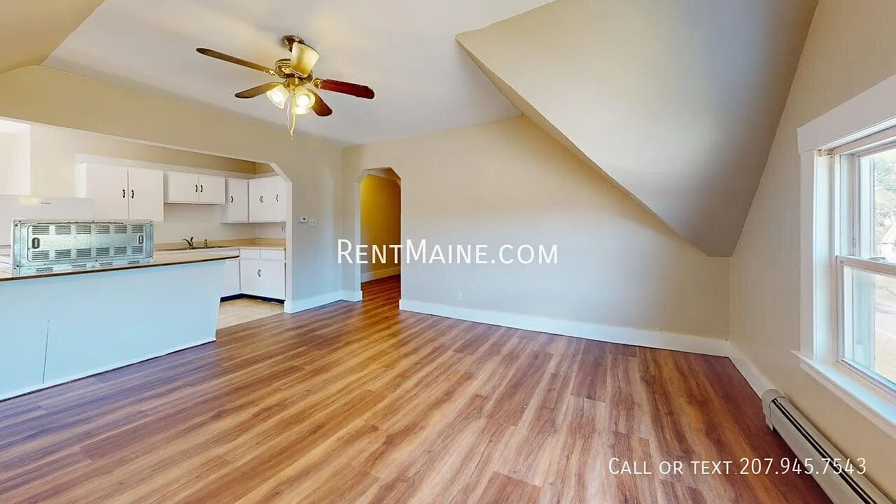 3 bed, 1392 sqft, $1,350 — Photo 2