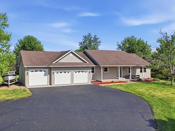 545 Kreuziger Rd, Roberts, WI 54023
