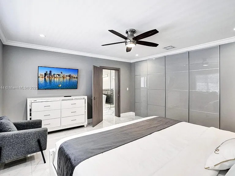 1301 Rodman St — Photo 39