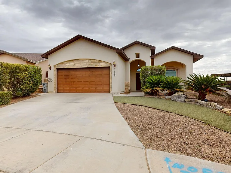7169 N Skies Ln — Photo 1