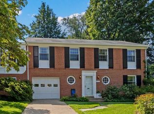 6002 Winnebago Rd, Bethesda, MD 20816