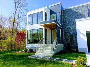 12332 Bunche Rd, Fairfax, VA 22030