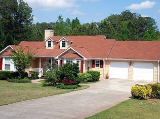 54 Garden Hills Dr, Newnan, GA 30263