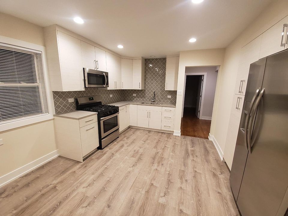 1st image of 3155 N Normandy Ave #2N