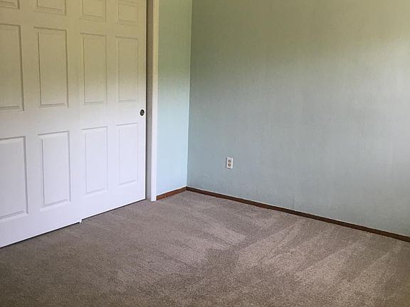 5th image of 2418 Broadmoor Dr #1
