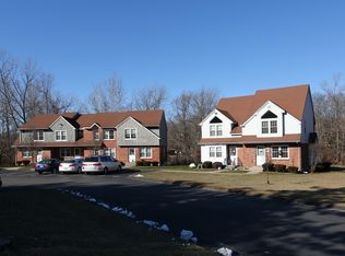 145 Harbor Pond Dr APT 09C, Meriden, CT 06450