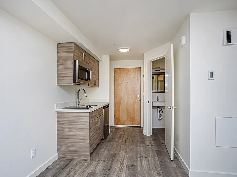U20 Apartments — Photo 9