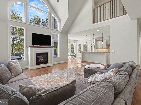 5th image of 4417 Fargreen Rd