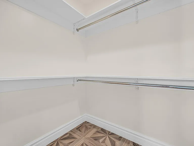 320 Tennyson Rd — Photo 8