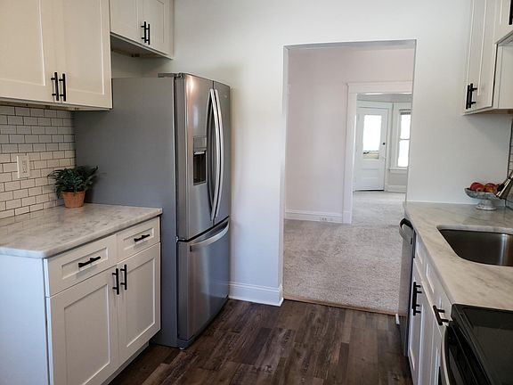 3rd image of 1491 Elmwood Ave