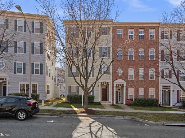 932 Orchard Ridge Dr Unit 200, Gaithersburg, MD 20878