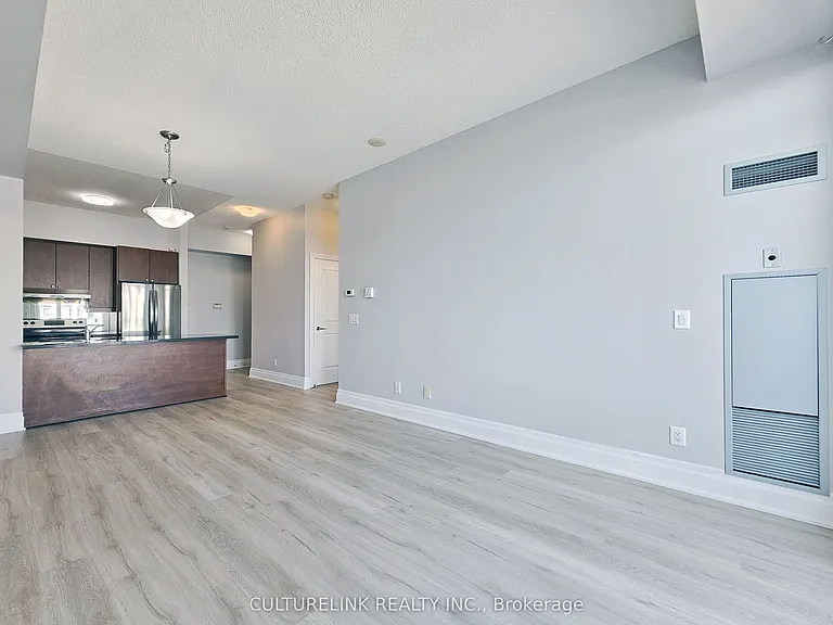111 Upper Duke Cres #1008 — Photo 5