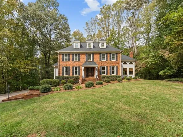 3796 Wood Village Dr, Trinity, NC 27370