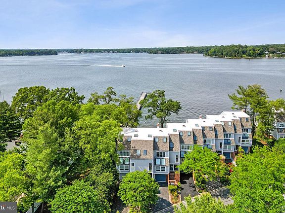 3rd image of 502 Moorings Cir