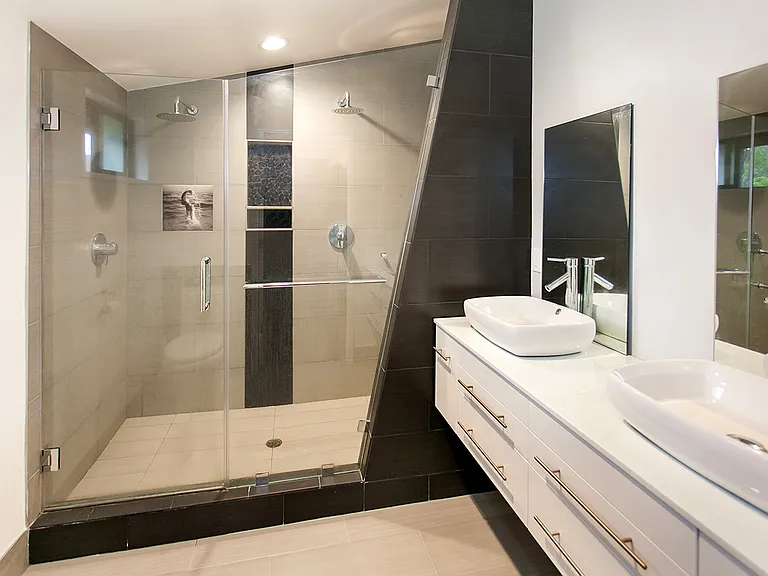 5647 Comanche Ave — Photo 15