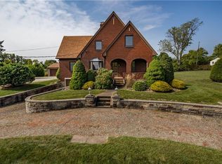 2029 Clairton Rd, West Mifflin, PA 15122