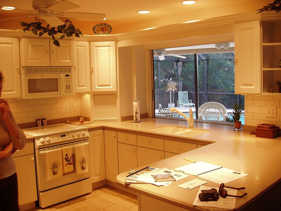 2nd image of 859 Village Way