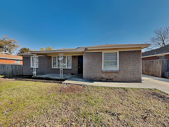 4th image of 3758 Denton Hwy