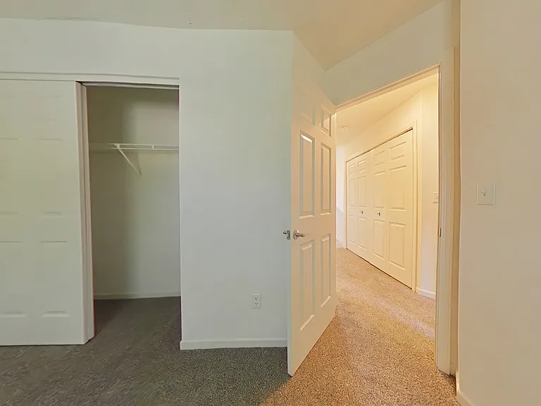 Wellington Place — Photo 124