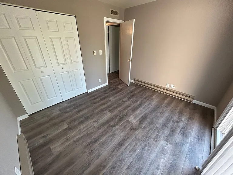 504 W Linden St — Photo 15