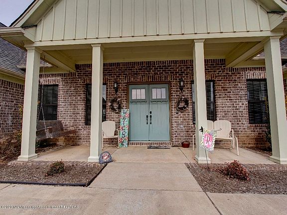 3rd image of 4487 Jordan Creek Dr