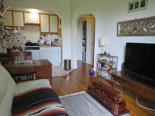 Rented by Brown Harris Stevens | media 11