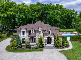 189 Stafford Rd, Colonia, NJ 07067