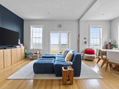 148 Winthrop Shore Dr APT 4, Winthrop, MA, 02152