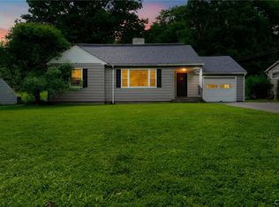 10 S Ten Eyck Ave, Cazenovia, NY 13035