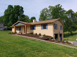 1112 Wallace Rd, Knoxville, TN 37919