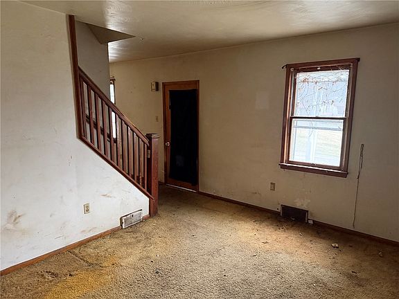 5th image of 1135 New Stanton Ruffsdale Rd E