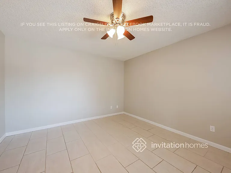 6956 W Northview Ave — Photo 11
