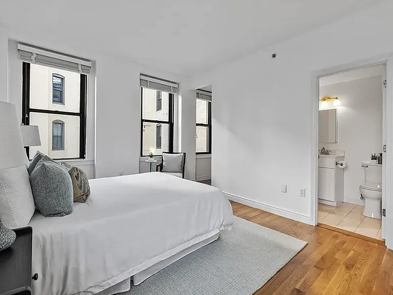 4 Charlesgate E #601 — Photo 9