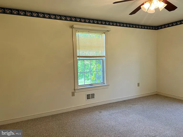 10319 Harmony Rd — Photo 17