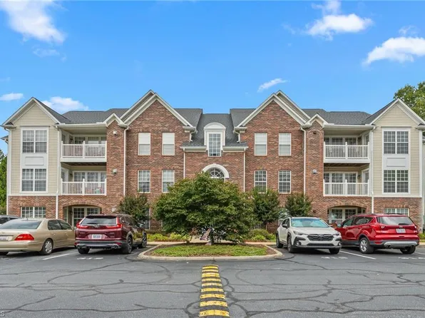 2219 Delaney Dr #214, Burlington, NC 27215