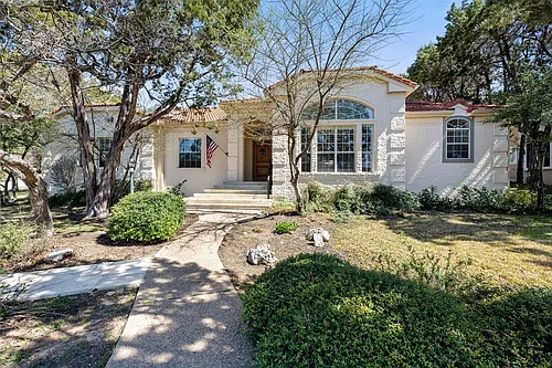 110 Squires Dr Photo 1