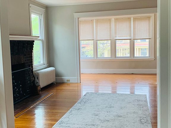 4th image of 804 Edgewood Ave