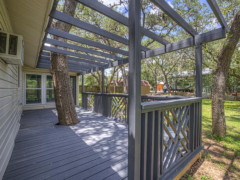 208 Reimer Ave — Photo 31