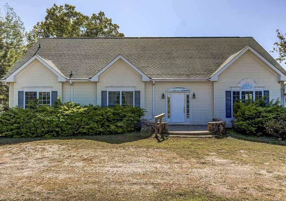 1st image of 510 Mount Vernon Dr