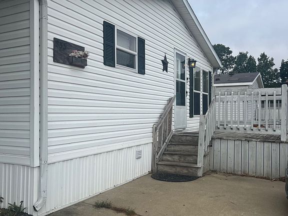 Exterior Image-1-Four Seasons 253 Northtowne Meadows