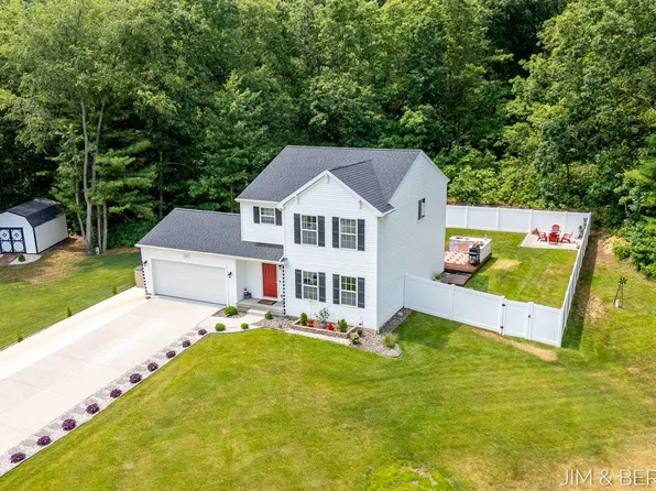 1692 Ryan Woods Ct, Allegan, MI 49010