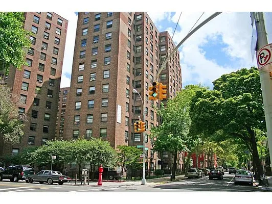 Sold by Compass Realty Central Inc. | media 3