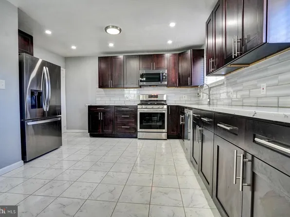 822 Avon Rd, Philadelphia, PA 19116