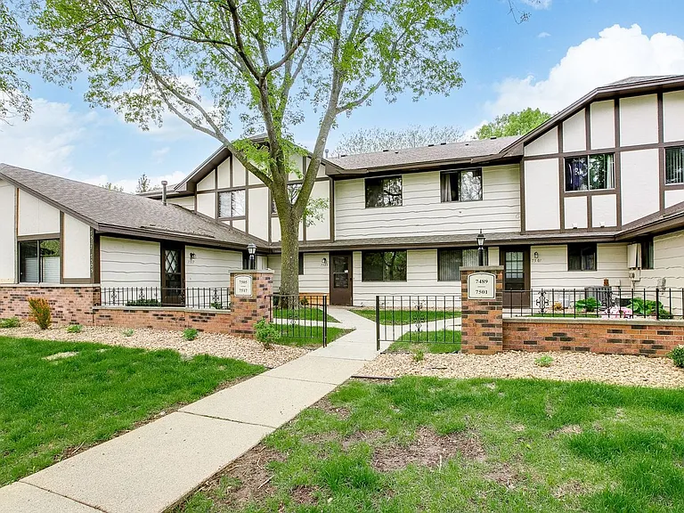 7505 Villa Ct — Photo 1