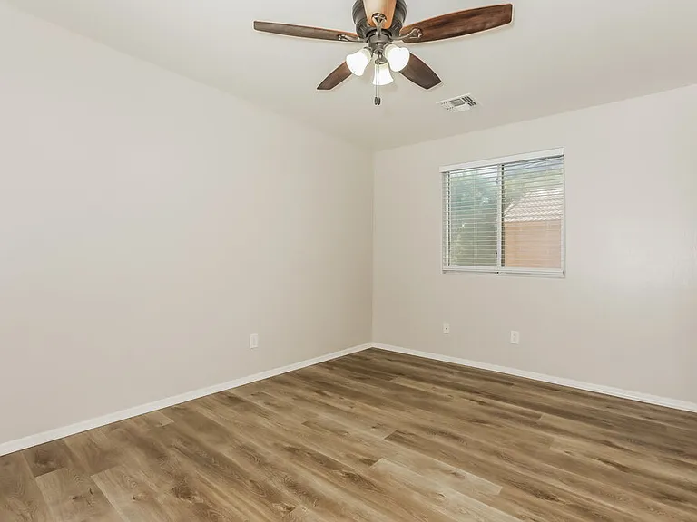 4229 E Milky Way — Photo 14