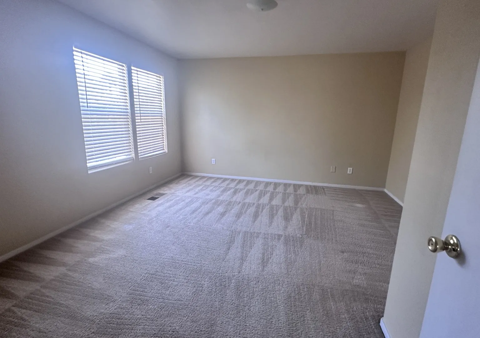 3 bed, 1617 sqft, $1,850 — Photo 3