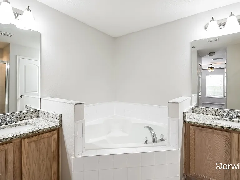 1847 Superior Ct — Photo 13