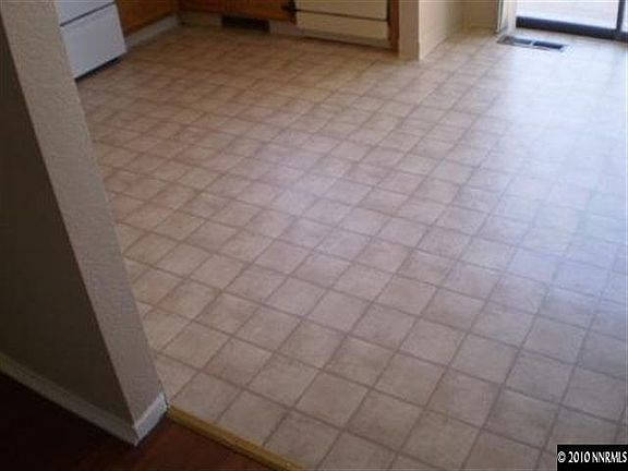 3rd image of 6769 Peppermint Ct