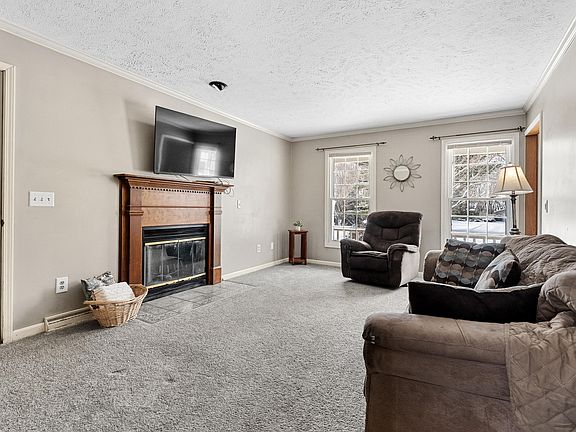 5th image of 9445 Treetop Dr